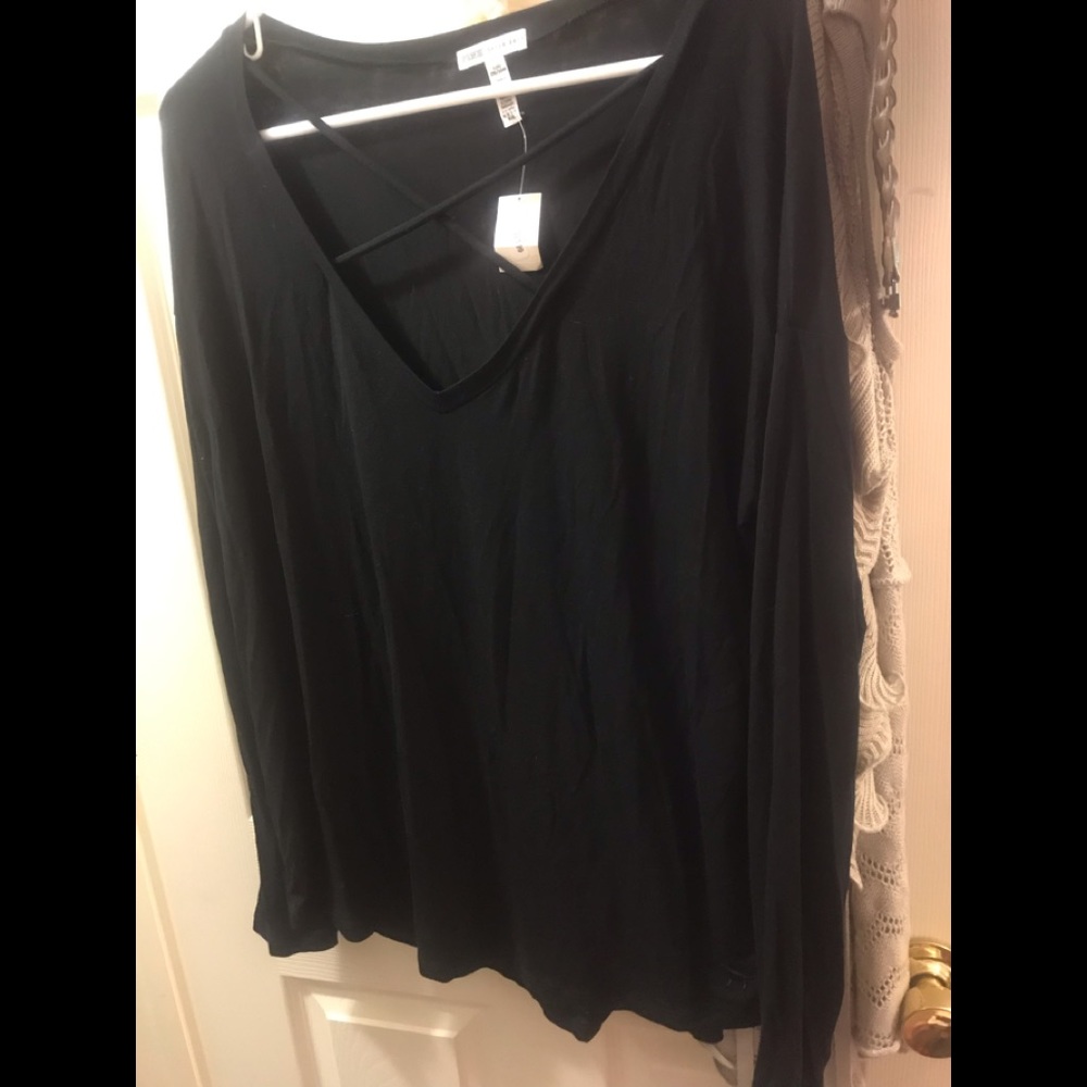 ♡ Victoria Secret PINK v neck NWT size L
